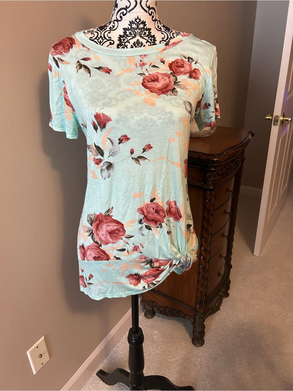 Floral Knot-Hem Short Sleeve Top - Mint with Rose Print
